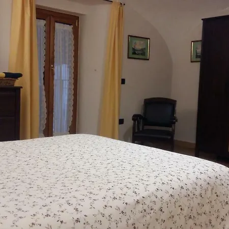 L' Arcata A Montesanto Неаполь