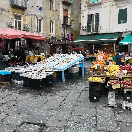 L' Arcata A Montesanto Neapol