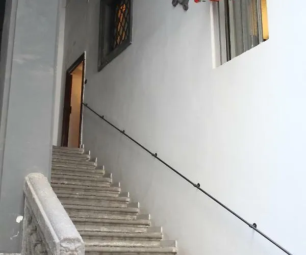 L' Arcata A Montesanto Neapol