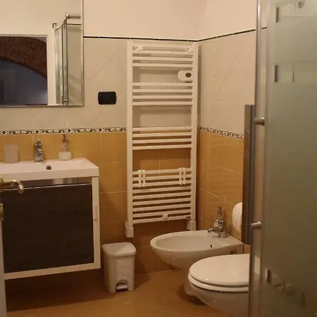 L' Arcata A Montesanto Неаполь